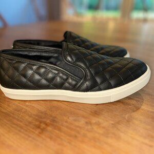 Steve Madden Black Quilted Ecentrcq Sneakers, Ladies Sz 9M, Slip On